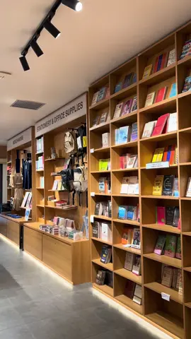 Enak juga nih @Gramedia Jalma Blok M 😘
