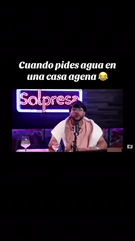 Cuando pides agua en una casa agena 😂😂😂#fyp #generourbano #latinos #fypシ #gallotheproducer #trending #tiktokpuertorico #puertorico #moluscotv #alofokeradioshowtiktok #alofokeradioshow #chenteydrach #parati #fyppppppppppppppppppppppp #risa #risas #comedia #viral #tiktok 