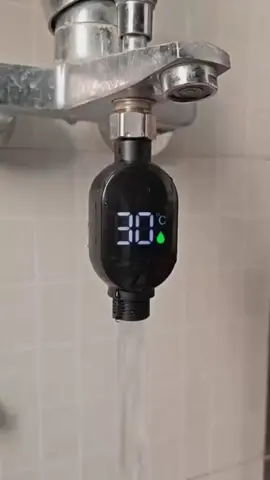 Chega de sofrer no frio pra lavar a louça! ❄️ Com esse aquecedor aqui, a água sai quente em segundos. 🚨 Oferta válida hoje com frete grátis. Clique na biografia!
