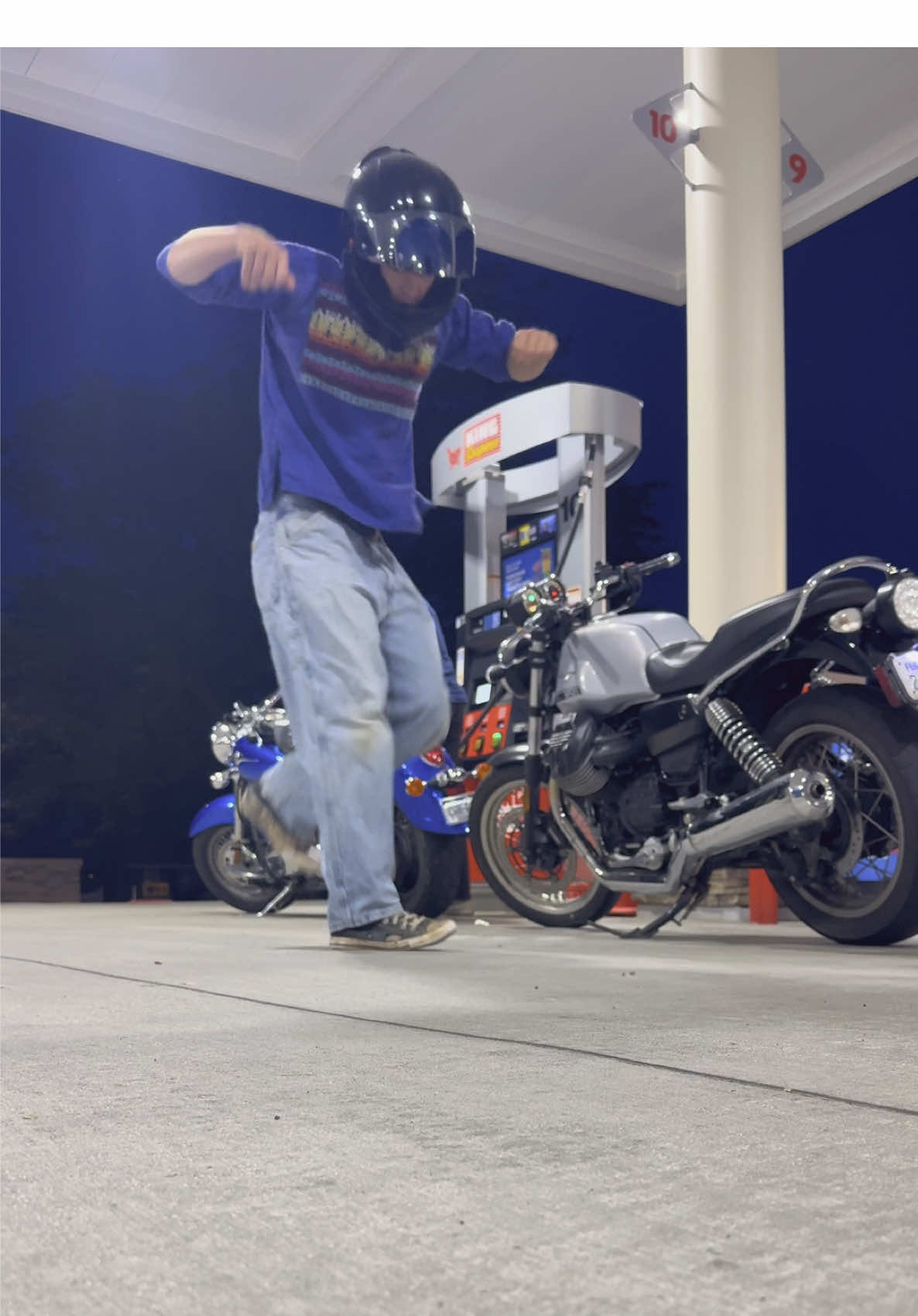God forbid a white boy catch a vibe @Josh #fyp #fypシ #fypシ゚viral #dance #motorcycle 