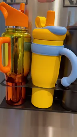 A #stanley or #tumbler holder but wait it has more uses. It’s magnetic and be more versatile than you think. #tiktok #freesample #tiktokshop #dealsfordays @Melinda #mamaandmetoks 