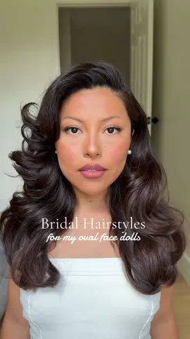 Bridal hairstyles for oval face shape. #bridalhair #weddinghair #weddinghairinspo #bridalhairstyle #hairinspo #hairideas 