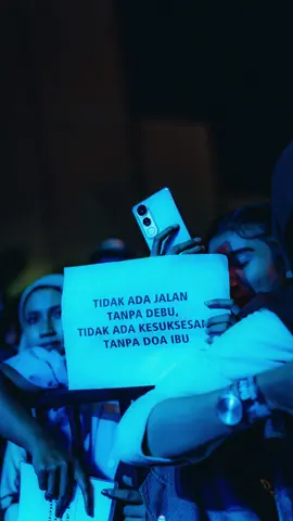 Di balik setiap anak yang bertahan, ada MAMA yang diam-diam menangis dalam doa.