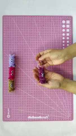 Permen ada matanya👀 #pipecleaner #kawatbulu #DIY #tutorial #keychain #candy #candykeychain 