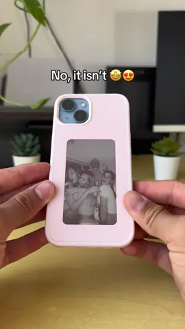 If you have an iPhone, you need this case 🤩😍 #case #digitalcase #smartcase #iphonecase #caseiphone #gift #couple #bestfriend #bestie