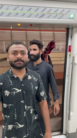 Public prank wait for reaction #😂🤣 #fyp #foruyou #varil #funnytiktok #buhran_tv 