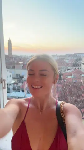 Jet lag or vertigo got me good this afternoon 😅 off to explore the city ❣️#veniceitaly #stregisvenice 