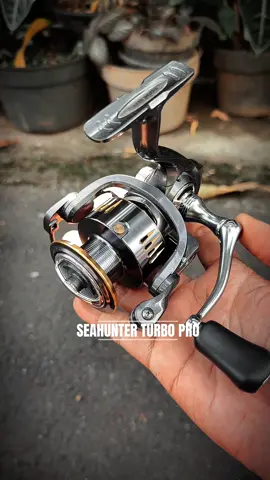 Reel kuat, dengan tampilan keren! Reel pancing Seahunter Turbo Pro, power handle dan SW. #mancing #mancingmania #reelpancing #reelpowerhandle #reelkuatmurah #seahunterturbopro 