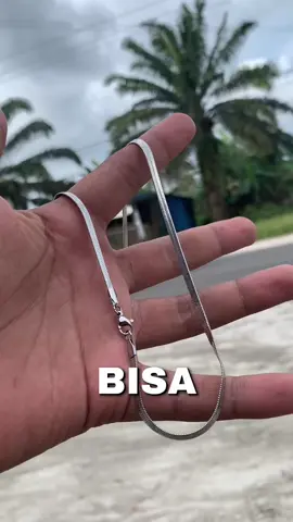 Kalung titanium model pipih keren #kalungtitanium #aksesoris #kalungtitaniumantikarat #aksesorisperhiasan 
