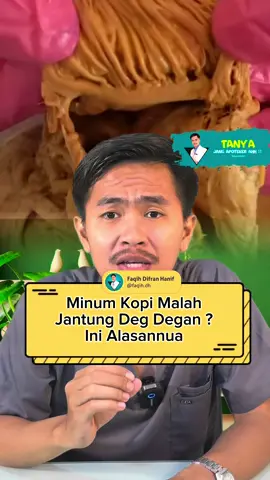 Ngopi Malah Deg-degan? Ini Alasannya! ☕️❤️ Minum kopi biar melek, tapi jantung malah jedag-jedug kayak dikejar debt collector? Itu karena kafein memblokir zat penenang di otakmu dan meningkatkan adrenalin. Sekitar 50% orang punya gen metabolisme kafein yang lambat, bikin efeknya lebih kuat dan lama. Jadi, kalau jantungmu lompat-lompat, mungkin kamu gak cocok sama kafein. #Kopi #Kafein #Jantung #Gelisah #TipsKopi #Kesehatan #aptfaqih #apoteker 