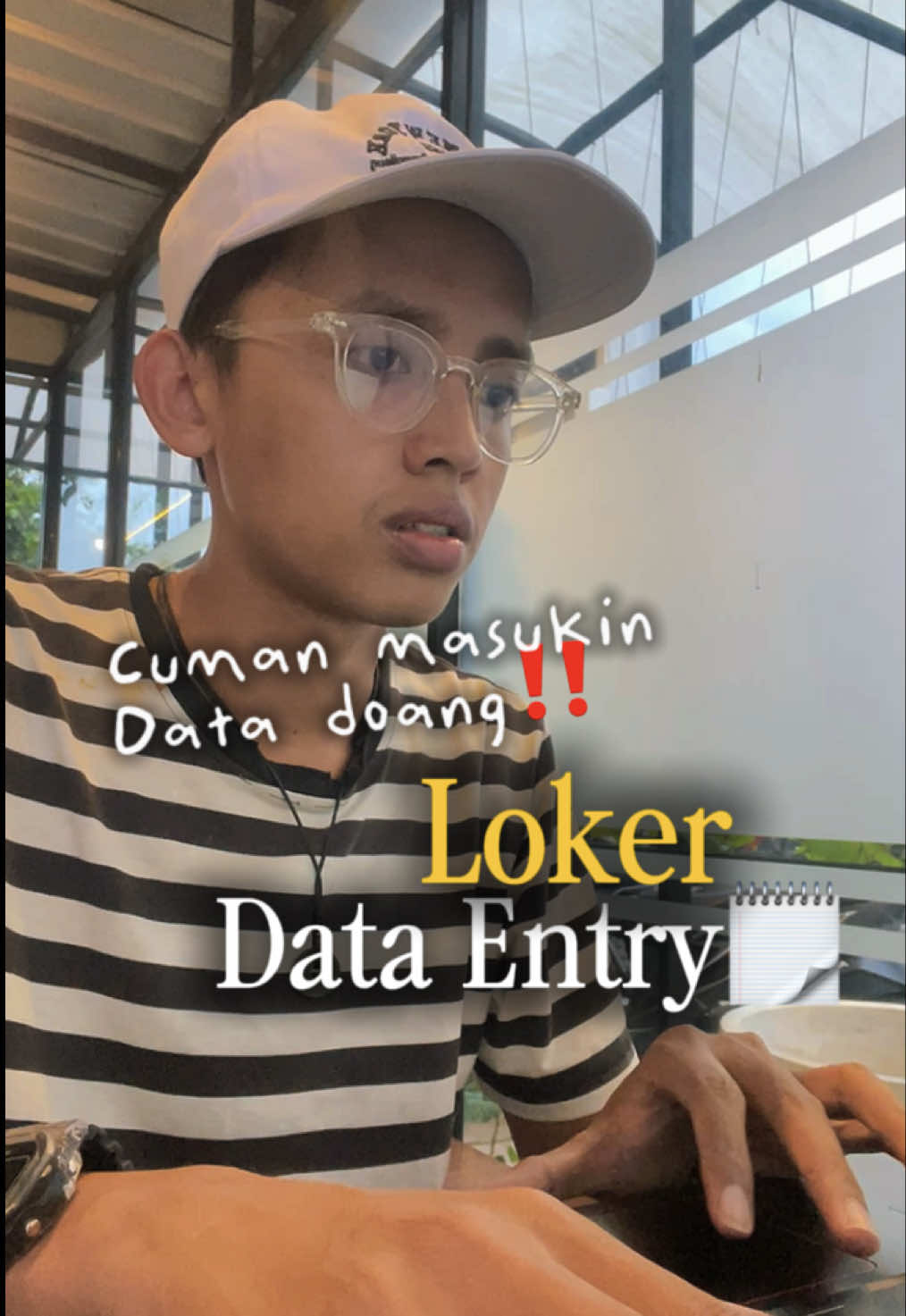 Ini beberapa LOKER kerjaan REMOTE terbaruu, yuk apply skrang juga>>  Cek Link di Bioku untuk info kerjaan freelance/Remote _ #KerjaRemote #RemoteWorkerIndonesia #CariKerjaRemote #TipsRemoteWork #KerjaOnline #LinkedInTips #Glints  