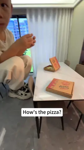 Deliverinh pizza to Tutu. #tmnt #xingzhilei #xingsworld #cutepets #可愛いペット #可愛 #ペット #mindblowing #howdidtheydothat 
