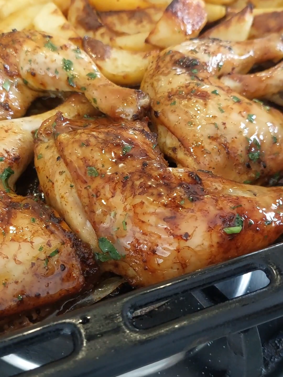 One Pan Roast Chicken Dinner   #flavorwanted #danospartner @Dan-O’s Seasoning 