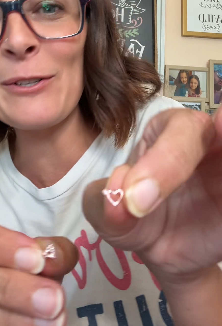 These rose gold nose rings are cute! Why is it so hard to find these in store? #noserings #rosegoldnoserings #tiktokshopdeals 