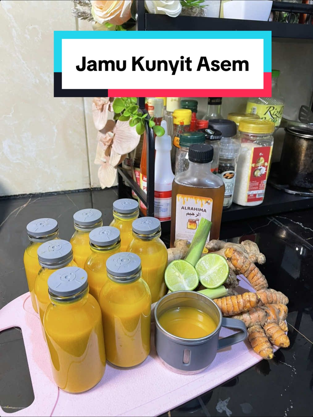Kita usahakan bikin jamu yang enak tapi tanpa gula itu🫵🙂‍↕️#jamu #jamutradisional #kunyitasem #jamukunyitasem #jamuindonesia 