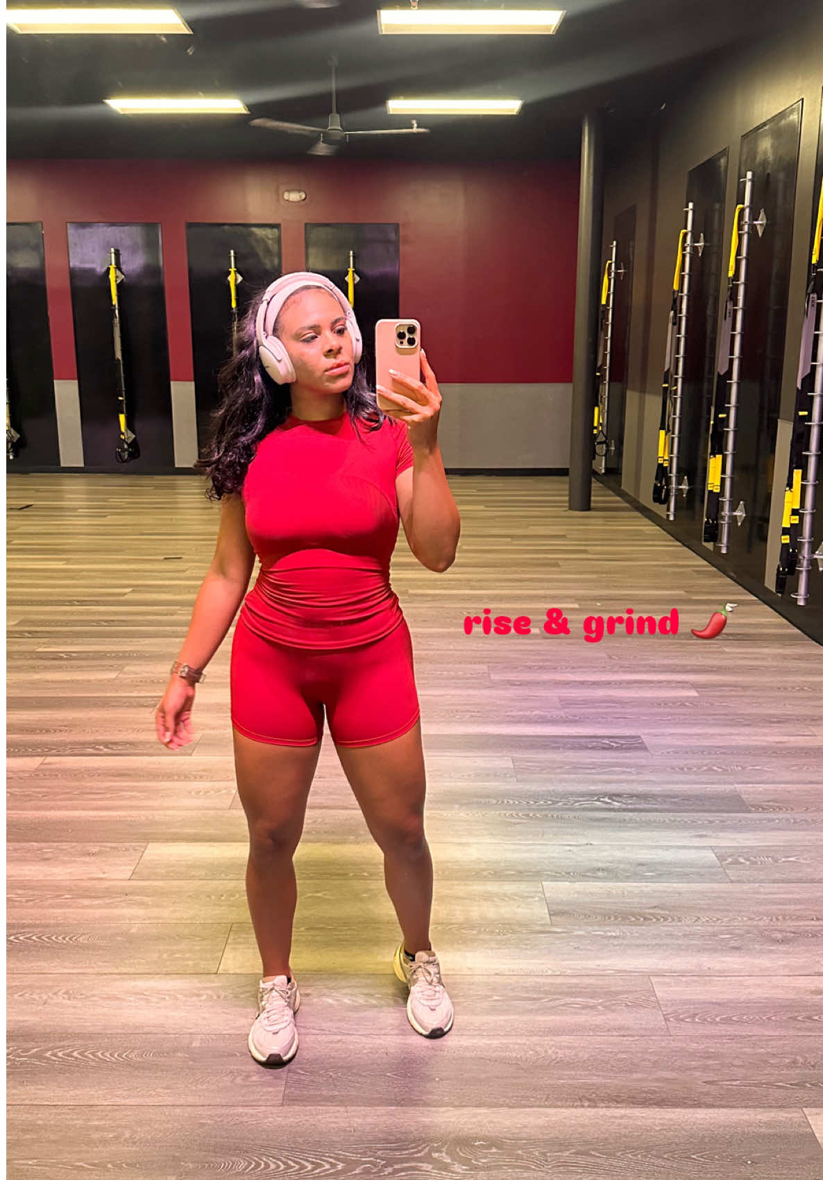 This set fits like a GLOVE  #gym #gymoutfit #gymset #workoutfit #gymclothes #workoutset #f 