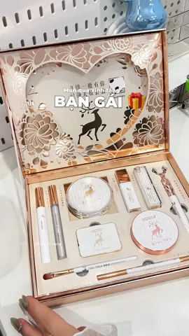 Qua tặng bạn gái 💥🎁🍀🍀#xuhuong #xuhuongtiktok #quatangnguoiyeu #quatang #quatangbangai #makeup #bomakeup 