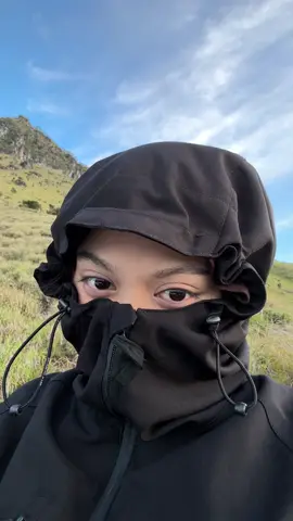 jaket yg aku pake nyaman bgt #pendakiindonesia #sumbingmountain #fypage #fypシ゚ 