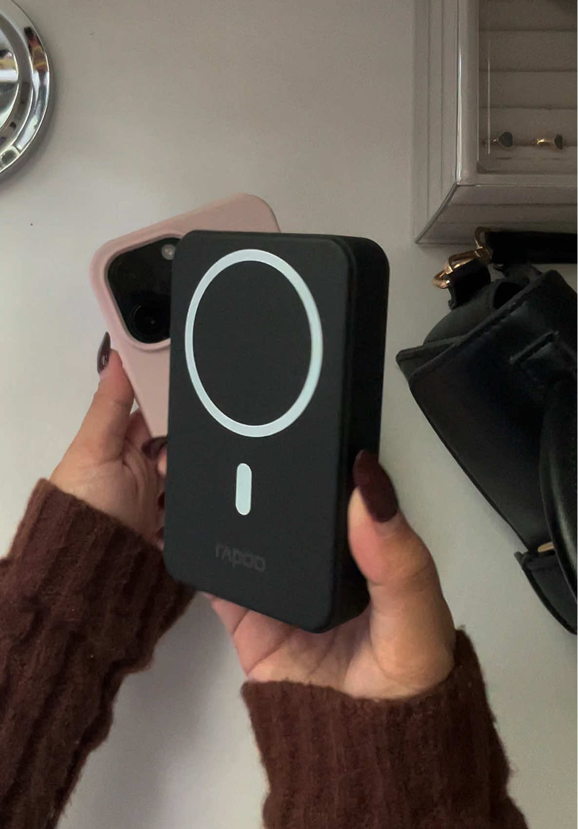 It can literally charge my phone up to 4x #powerbank #magneticpowerbank #powerbankfastcharging #minipowerbank #techfinds 