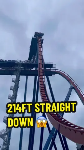 That feeling of being held over the edge of Valravn’s 214ft vertical drop is something else, the view of Lake Eerie and the rest of Cedar Point is breathtaking 🤩🔥 #valravn #rollercoaster #cedarpoint #ohio #cleveland #insane #themepark #america #usa #scary #ride #fyp #foryou 