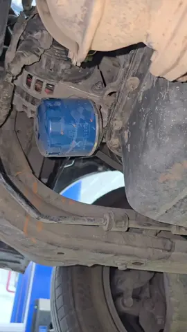 hyundai elantra oil filter changing trick #automotive #mechanic #DIY #usa 