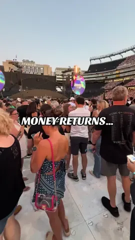 Can we all agree life’s short, you should buy that last minute concert ticket.?.!. #coldplay #coldplayconcert #coldplaylive #coldplay2025 #concert #concerts #experience #adventure #foryou #fyp #fypシ #BetheLight🌞 