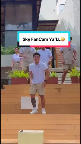 Naway sumakess sa mga mata nyo, eto nayon ang matagal nyo nang hinihintay🤪😂🫣#skysupremacy#foryoupage #fyp #mandarinnestboracay #sunsetdance #boracayisland #hakunamatata #boracaysunsetdance 