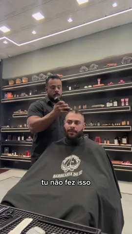 ELE RASPOU MINHA CABEÇA POR CIUMES! #leostronda #fyp #viralvideos #barbearia 