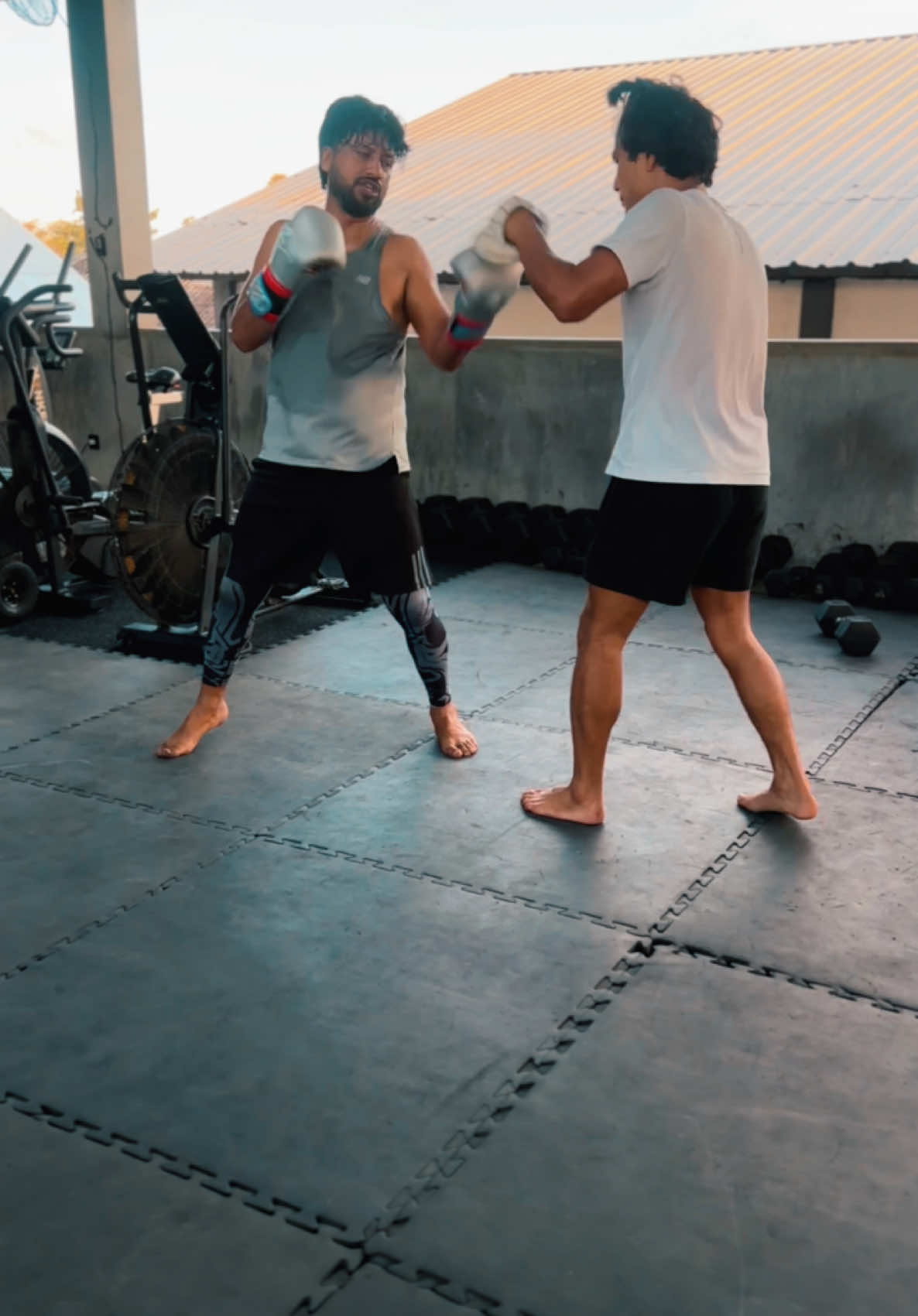 testing the algorithm  @locknrolll 🇳🇵  August 2 ma delhi ma fight chha hai gaiizzz
