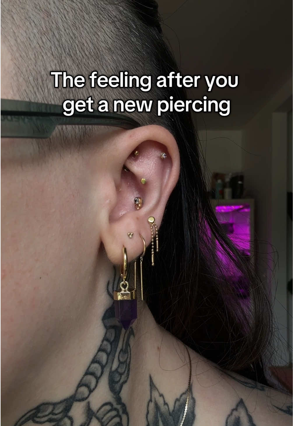 Best feeling ✨ #newpiercing #forwardhelix #conch #lobe #rook #daith #heavilypierced #heavilytattooed 