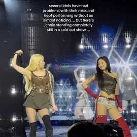 I don't wanna hate on jennie but somehow it's ALWAYS her who has problems on stage #blackpink #jennie #jump #worldtour 