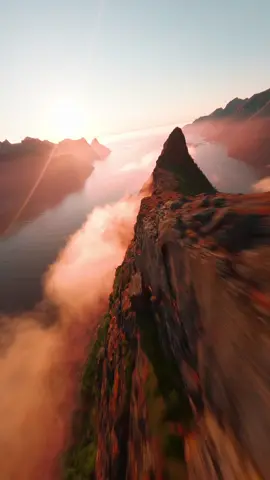 Senja, the edge of the world 🤯 #fpvdrone #fpv 