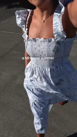 @Hill House I’ll take 5 more thank u  #seattle #seattlewa #summeroutfit #summerstyle #coastalgrandmother #fyp 