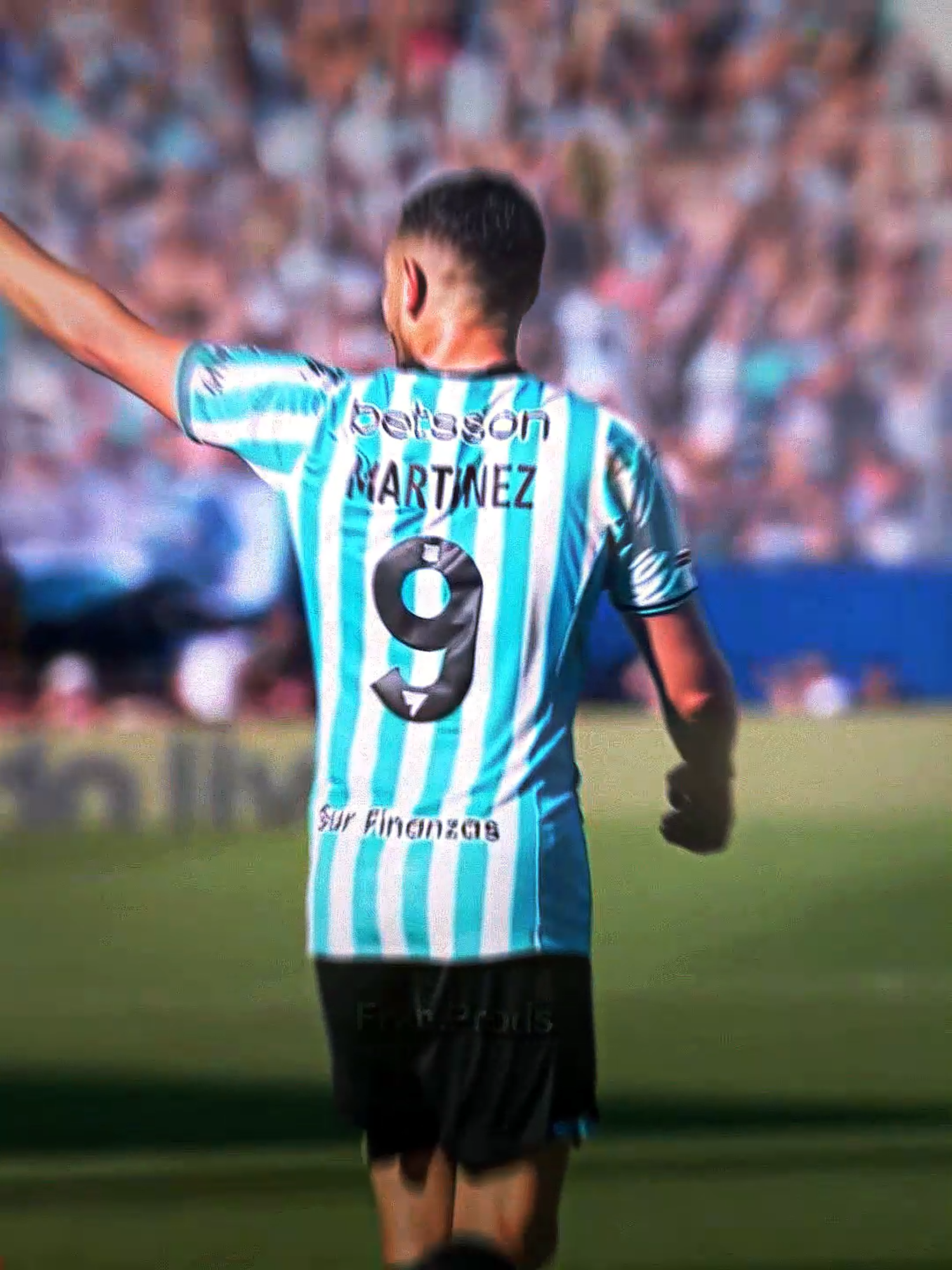 IDOLO. #racing #racingclub #academia #maravilla #maravillamartinez #adrianmartinez #futbolargentino #libertadores #fyp #foryoupage #viralvideos #editfootball #editt #aftereffect #solari #santisolari