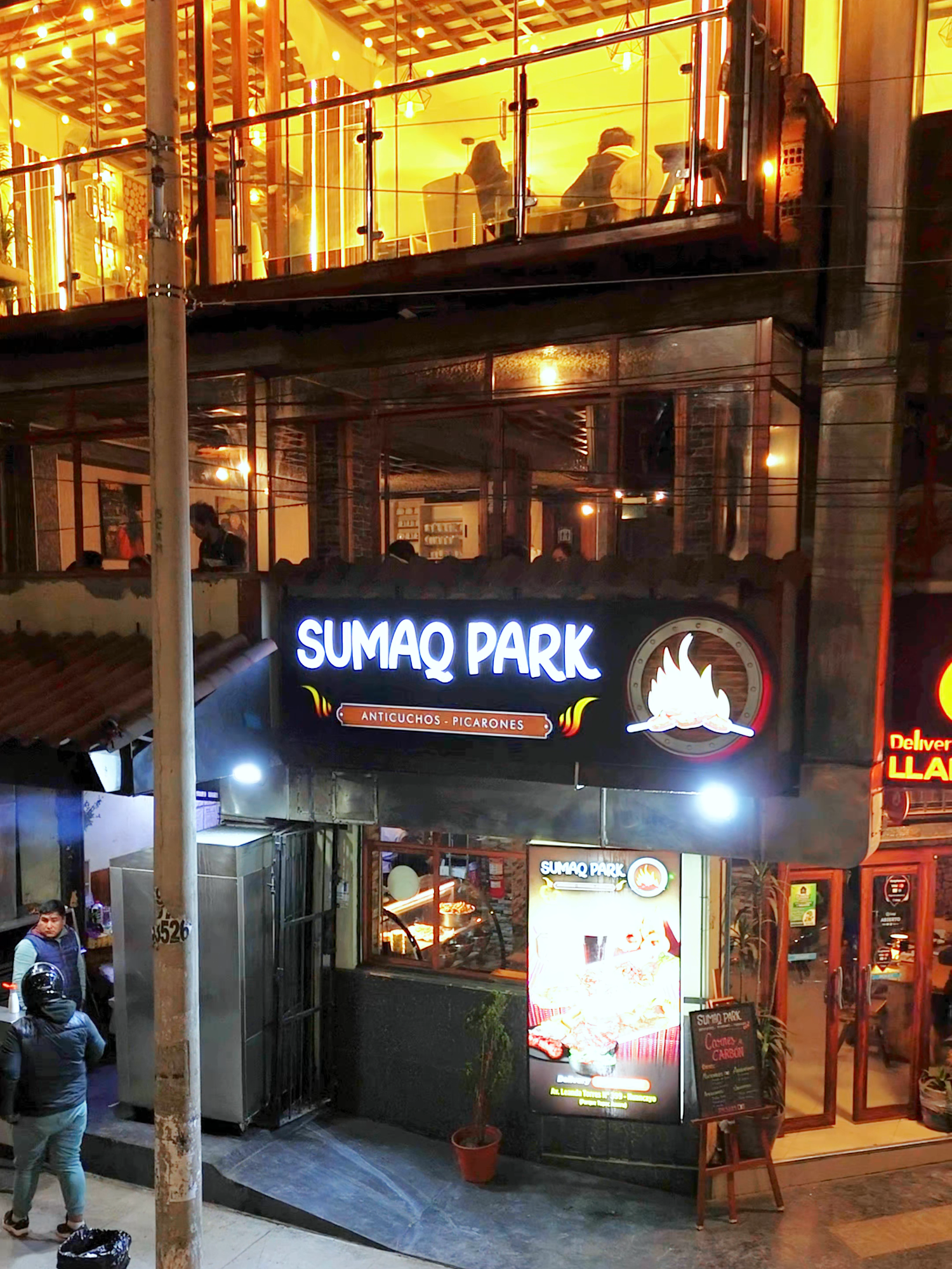 ¿𝐋𝐢𝐬𝐭𝐨 𝐩𝐚𝐫𝐚 𝐝𝐞𝐣𝐚𝐫𝐭𝐞 𝐭𝐞𝐧𝐭𝐚𝐫 𝐩𝐨𝐫 𝐞𝐥 𝐬𝐚𝐛𝐨𝐫? 🍝🌿 SUMAQ PARK te espera con un fetuccini al pesto que enamora desde el primer bocado. Pasta al dente, salsa cremosa y ese toque único que solo aquí encuentras. ¡No te lo pierdas! 💚✨ #SumaqParkHuancayo #HuancayoGourmet #FetucciniAlPesto #SaborQueEnamora #ComidaDeliciosa #FoodLovers #TBT