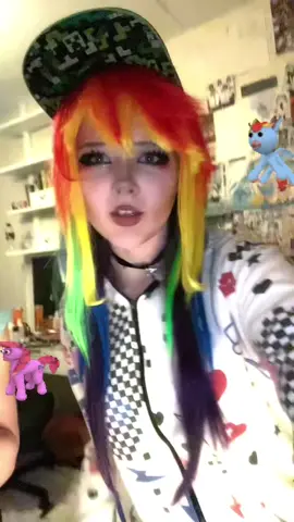 SIGHH jag saknar minna 😔  #mlp #mlpedit #mlpfandom #mlpcosplay #mlpedits #pinkie #pinkiepie #pinkiepiecosplay #pinkiepiemlp #rainbowdash #rainbowdashcosplay #rainbowdashmlp #rainbowdash🌈 #cosplay #cosplayer #cosplays #fyp #fyppppppppppppppppppppppp #fypp #fypdong #fypgakni @⭐️Minna⭐️ 