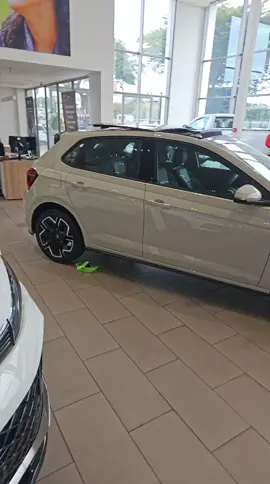 what color did she opt for? 