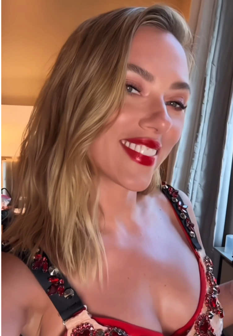 Final look ❤️ #scarlettjohansson 