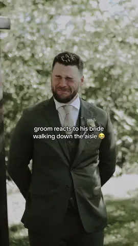 the most emotional groom reaction 😭 #fyp #foryou #wedding #weddingtiktok #weddingtok #groomreaction #walkingdowntheaisle #bridesoftiktok #2025bride #2026bride 
