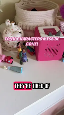 Tired of Tonies characters being everywhere ? 🙈 This magnetic Toniebox shelf was a total game changer for us! Everything finally has a place — and it looks so cute too.✨ 💡Link to grab yours in my bio! #toniebox #momfinds #organizedkidsroom #momhacks #kidstorageideas 