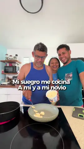 Mi suegro me cocina a mi y a mi novio  🥰 chuleta para mi salmon para ellos 🇵🇷