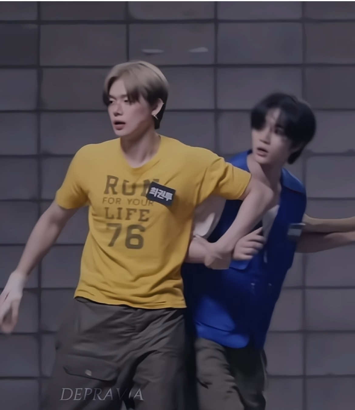 They were together during high school and fell out of touch, I just know it 🔎 #YEONJUN #BEOMGYU #BEOMJUN #YEONGYU #TXT #TOMORROWXTOGETHER #HELLOSTRANGERS #kpop 