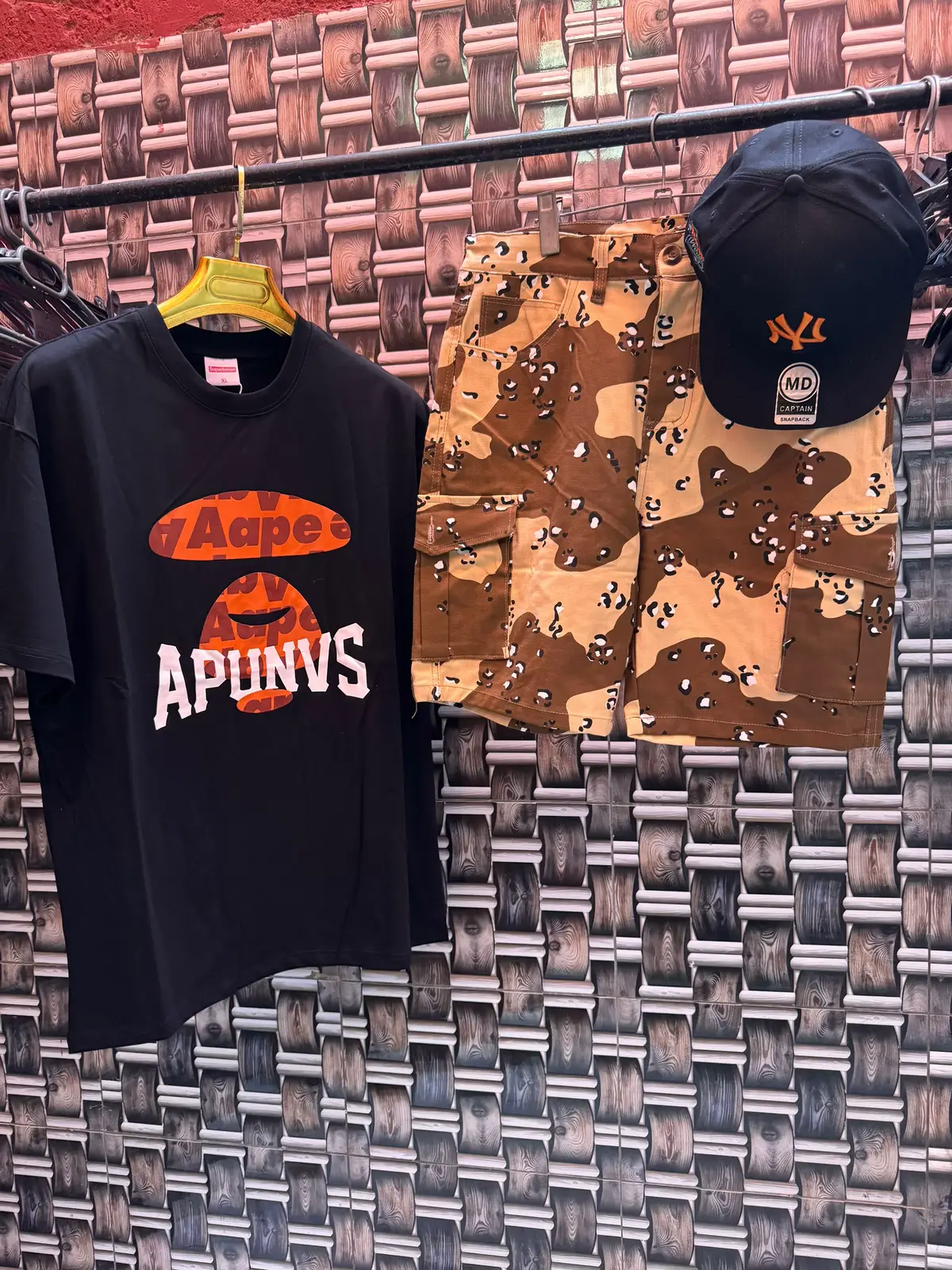 @Gentleman The ReaL 🛍️ Nous vous proposons des outfit de Marque :T-shirt👕 , pull-over, gilet,robes👗 ,cap🧢🧢 , ceinture bbsimon ,bonnet ,pantalon 👖👖 et tt les accessoires🛒🛍️🎁🎊 drip disponible #drip #outfit #maguettegentleman #viral #gentlemancap #tendencia #foryoupage #senegalaise_tik_tok  #drip #fly #tiktok