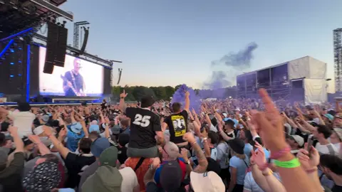 Oasis - Slide Away - Heaton Park #heatonpark #oasis #liamgallagher #noelgallagher 