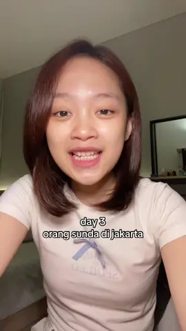 masih banyak cerita awal awal dijakarta tapi malu bgt jujur😞 sudi kah kalian mendengarkan yg lainnya?😭🙏