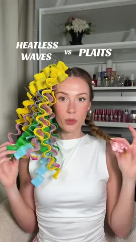 wonder which side will look better 💭  #heatlesswaves #heatlesshair #heatlesshairhack #wavyhair #hair 