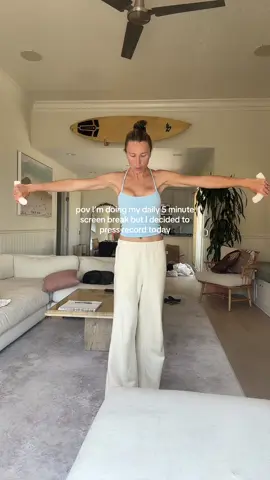 maybe this will inspire one person to focus on posture instead of mindlessly scroll?? #tonedarms 