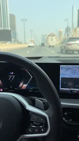 Driving with view? ✨❤️ #dubai #دبي #wheretovisit #burjkhalifa 