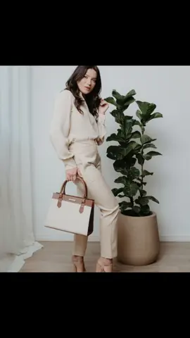 Bolsa Feminina Santorini Handbag com Alça transversal removível para ombro. ##shopee##shoppevideo ##bolsafeminina ##foyou