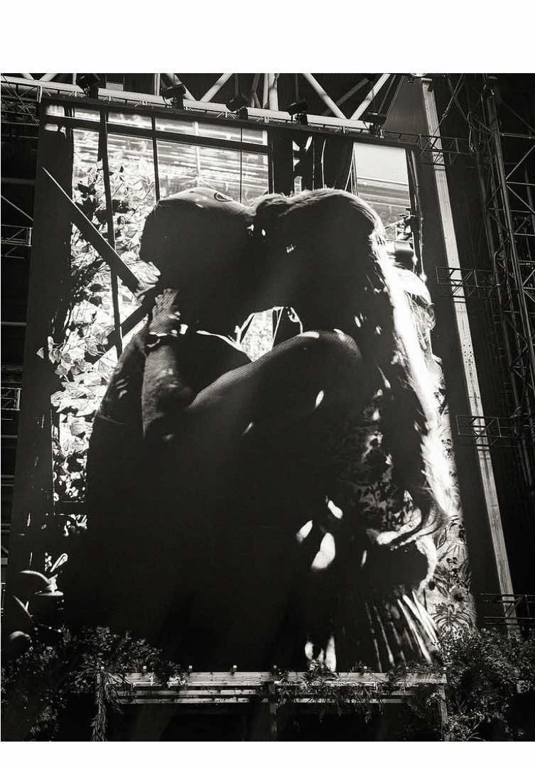 Son la pareja más linda 💗 ; Margaret - Lana del Rey ♡ 🩰 .𖥔 ݁ ୨ৎ       #lanadelrey #ldr #honeymoon #fyp #xybca #coquette #viral #foryoupage #flowers #paratiiiiiiiiiiiiiiiiiiiiiiiiiiiiiii #aesthetic 